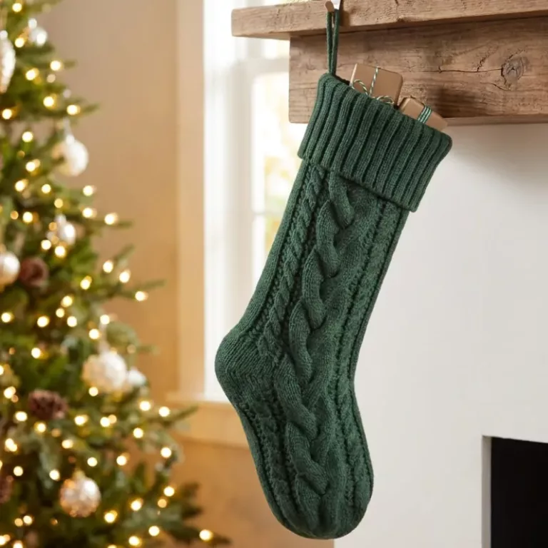 christmas stocking decor, hanging stockings on mantle